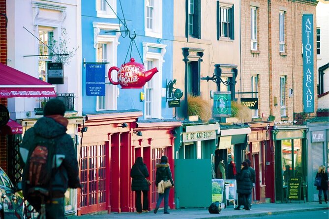 London: Notting Hill Self-Guided Walking Tour with an APP - The Notting Hill Bookshop and a common movie mix-up
