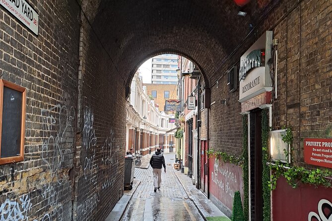London Past & Present Backstreet Historical Tour - Shakespeare’s Globe and the old theater district