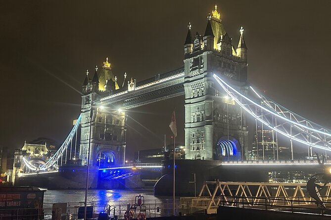 London Private Black Cab Night Tour with Hotel Pick Up - Why a black cab makes sense after dark