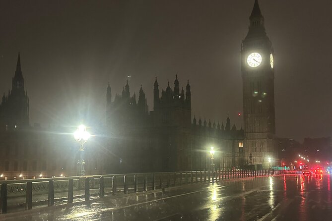 London Private Black Cab Night Tour with Hotel Pick Up - Big Ben and Westminster Bridge under the lights