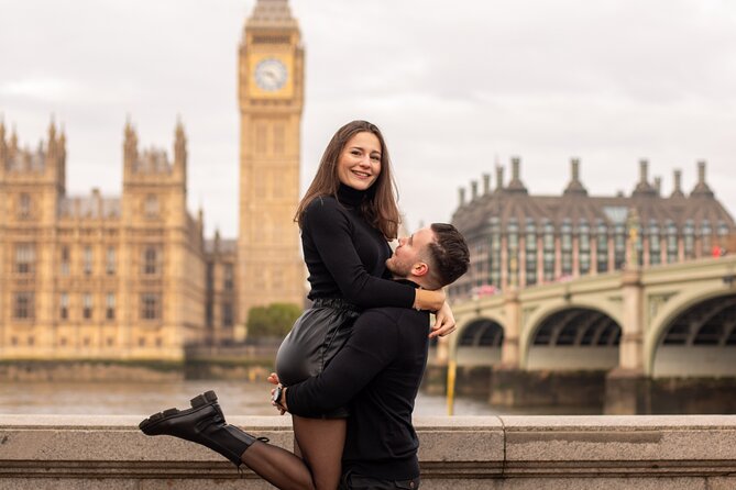 London: Private Landmarks with a Professional Photographer - The London Eye as the final frame
