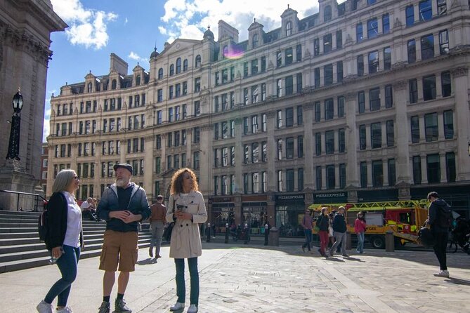 London Private One Day Tour with a Local, Highlights & Off-the-Beaten-Path - Walking, buses, and the true cost of the day