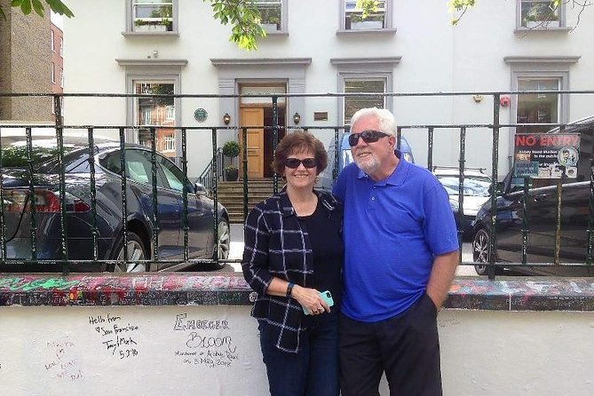 London Rock N Pop taxi Tour - Abbey Road Studios and the famous crossing