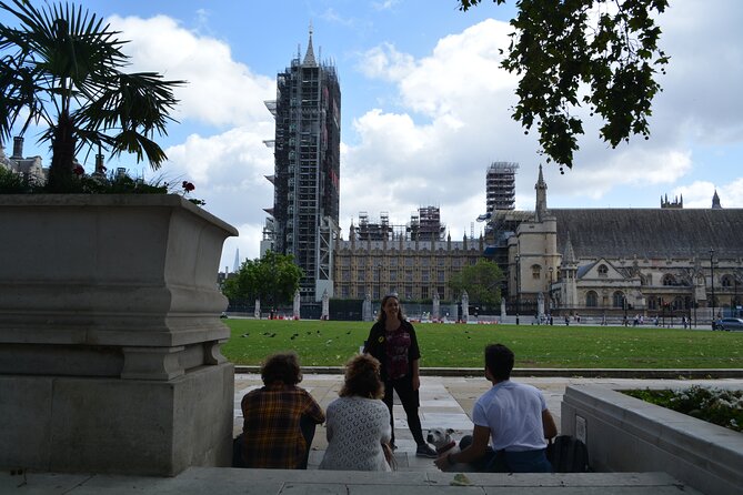 London Rogues and Rebels - Buckingham Palace and the royal side of London