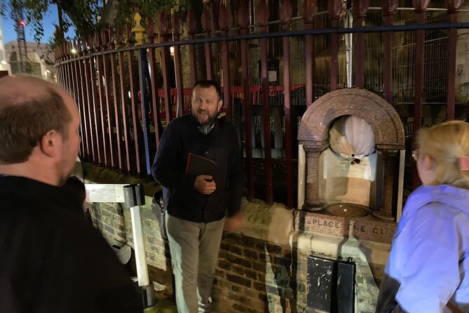 London's Ghosts & Gruesome Past Nighttime Walking Tour - Smithfield Market and London’s public executions