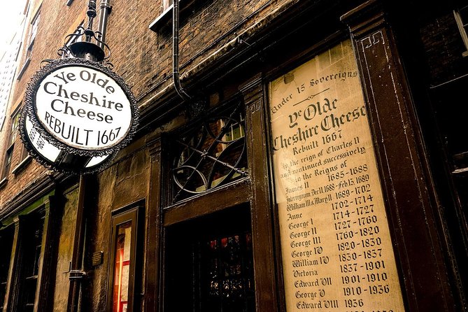 London's Hidden Gems and Secret History Private Guided Tour - St Bride’s Church and the crypt beneath Fleet Street