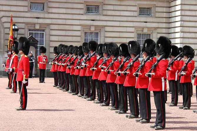 London's Palaces & Parliament Tour (See Over 20+ London Top Sights) - Starting at The Ritz and walking toward the palace