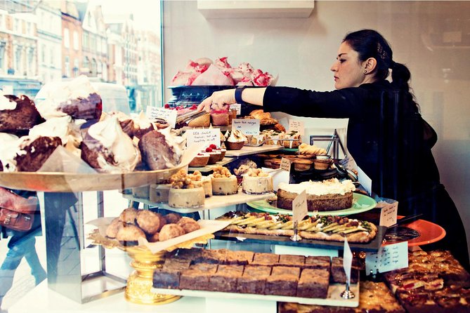 London’s Sweet Treats And Desserts Tour with a Local Tailored to Your Tastes - Spun Candy brings a little theatre to the route