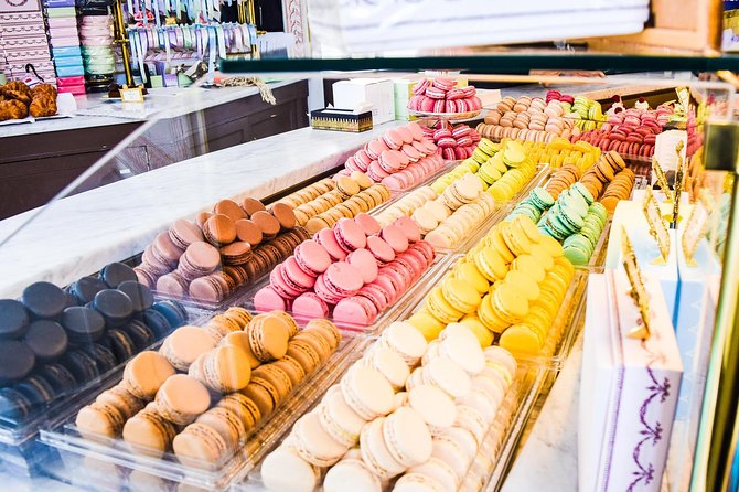 London’s Sweet Treats And Desserts Tour with a Local Tailored to Your Tastes - Mayfair adds sightseeing between the bites