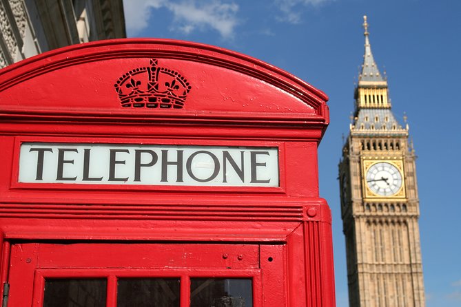 London Sights and Sounds on Christmas Day Afternoon Guided Tour - The Tower of London and its darker stories