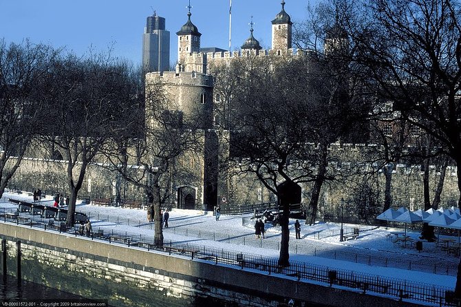 London Sights and Sounds on Christmas Day Afternoon Guided Tour - What the three-hour format really delivers