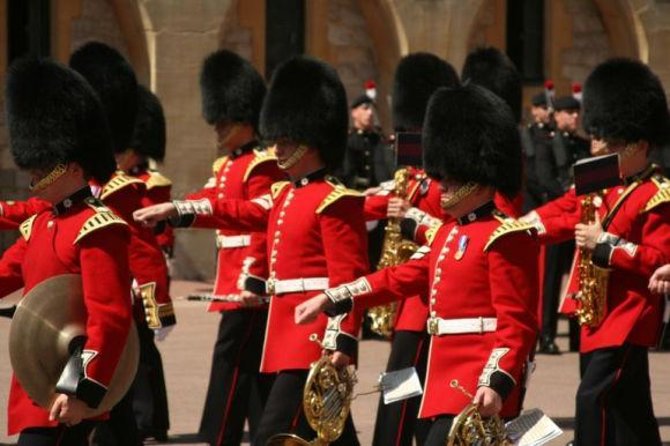 London Sightseeing Tour: Guard Change with Tower of London Option - St. Paul’s Cathedral gives the morning real weight