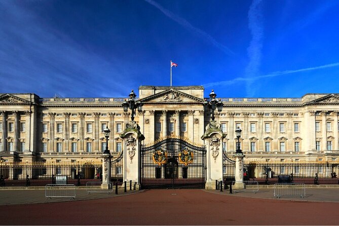 London Sightseeing Walking Tour with 30+ sights - Starting at St. Paul’s and tracing Roman London