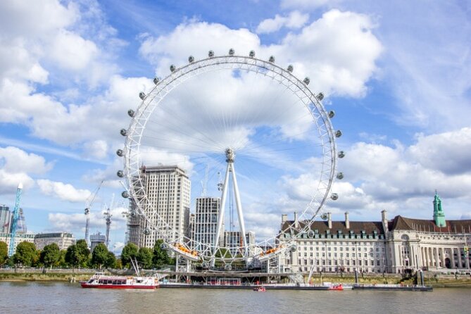 London Sightseeing Walking Tour with 30+ sights - Is $26.35 good value?