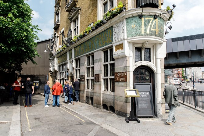 London Small Group Tour of Historical Pubs - Four pubs, three and a half hours, and a lot of London