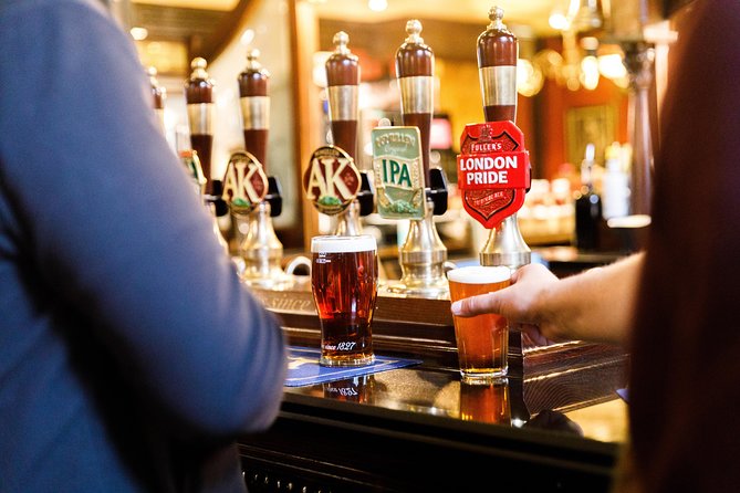 London Small Group Tour of Historical Pubs - Dickens, Conan Doyle, and a 17th-century pub