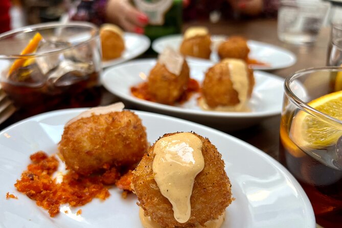 London Soho Food Tour with 7+ Tastings of Delicious Hidden Gems - Chinatown and the strongest food stretch