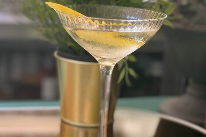 London Spy Experience with Tour Vesper Martini and Dinner - Why London’s spy story works best on foot