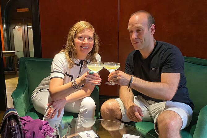 London Spy Experience with Tour Vesper Martini and Dinner - Meeting instructions deserve extra care