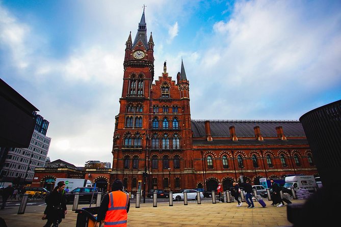 London The Best of Harry Potter Guided Tour (Free for Kids) - A short shopping break at House of Spells