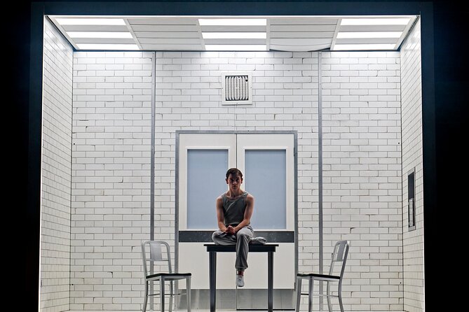 London Theatre: Stranger Things: The First Shadow - Stagecraft and suspense