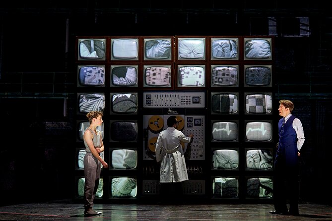 London Theatre: Stranger Things: The First Shadow - Who will enjoy this most