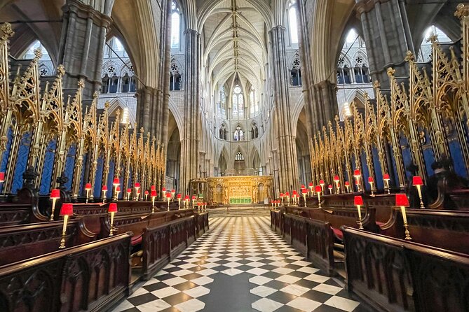London Tour: Changing of the Guard, Westminster Abbey & Tower - Parliament Square and Westminster Abbey