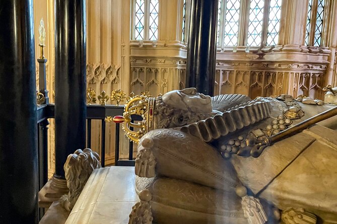London Tour: Changing of the Guard, Westminster Abbey & Tower - The Tower of London, one hour and 30 minutes