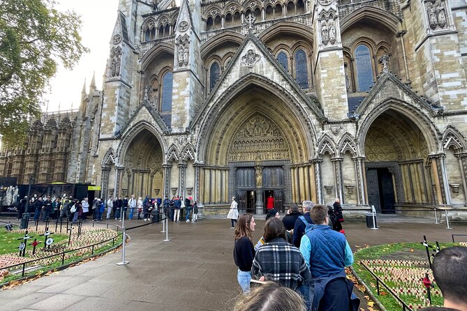 London Tour: Changing of the Guard, Westminster Abbey & Tower - Downing Street and St. James’s Park