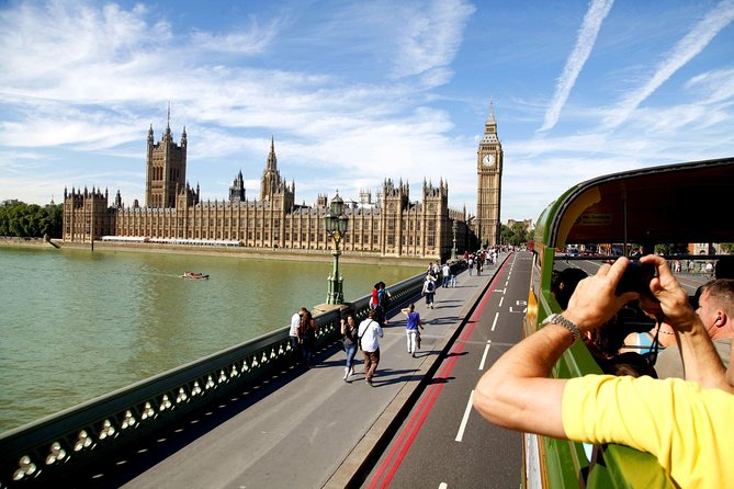 London Vintage Bus Tour Including River Thames Cruise with Optional Lunch - A practical first look at London from Victoria