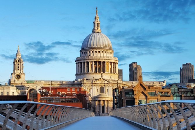 London Vintage Bus Tour Including River Thames Cruise with Optional Lunch - The 30-minute Thames cruise