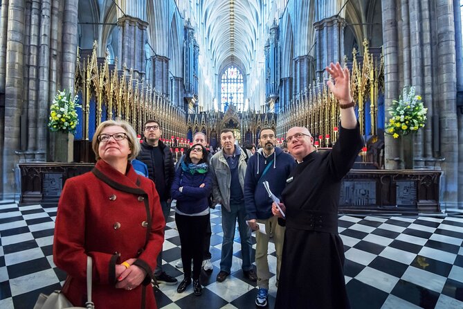 London: Westminster Abbey, Big Ben & Changing of the Guards Tour - Walking through St James’s Park to Buckingham Palace