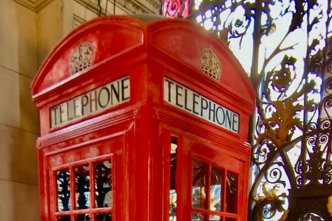 LONDON Westminster Private Walking Tour fully flexible - St James’s Palace and the changing of the guard