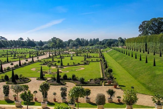 London, Windsor Castle, Hampton Court Palace with Free Snack Pack - How much guiding do you really get?