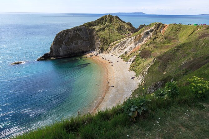 Lulworth Cove & Durdle Door Mini-Coach Tour from Bournemouth - What the guides add to the day