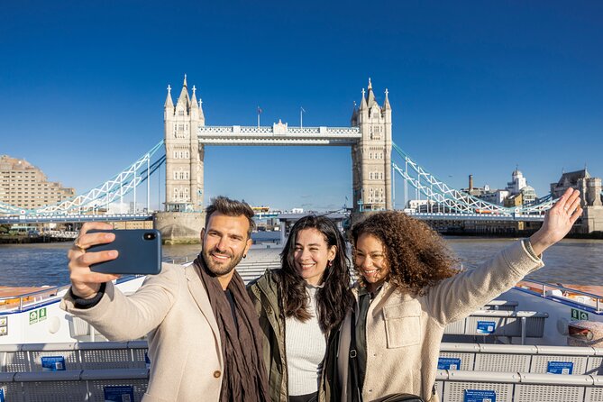 Lunch River Cruise on the Thames with 2-Course Meal - Commentary, windows, and the upper deck