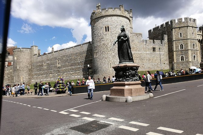Luxury Private Vehicle Day Hire from & to London via Stonehenge & Windsor Castle - What the chauffeur service adds