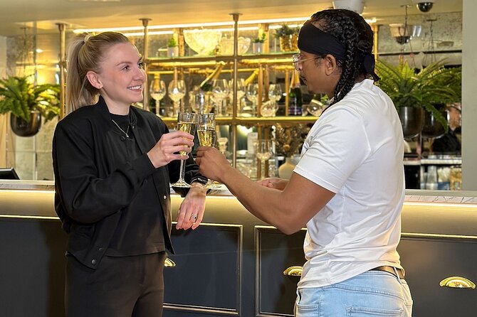 Madame Tussauds London Fast Track and Champagne Experience - Meeting royalty, film stars, and music icons