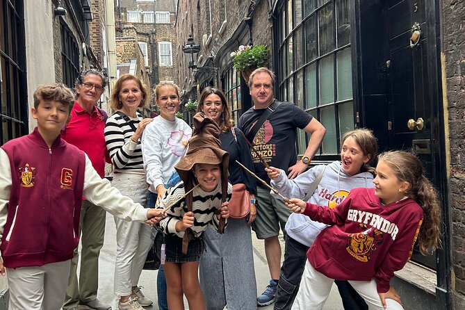 Magical Harry Potter tour in Spanish, ! You choose the option! - Palace Theatre, Leicester Square, and Piccadilly Circus