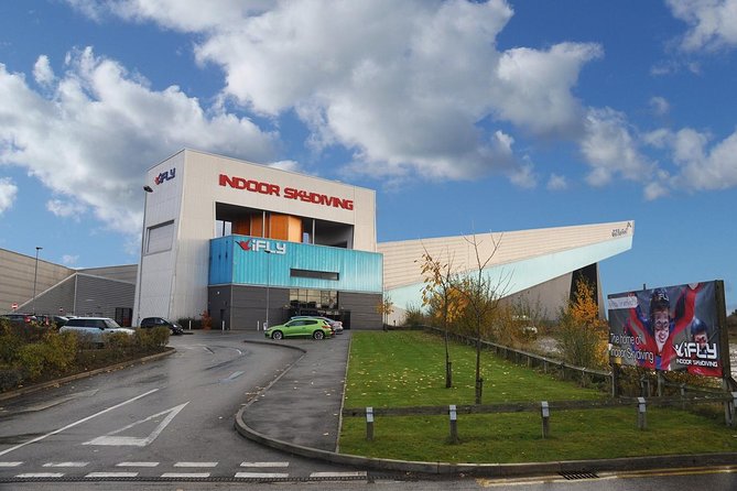 Manchester iFLY Indoor Skydiving Experience - 2 Flights & Certificate - What the instructor does for you