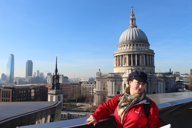 Mary Poppins Small Group Walking Tour of London - Middle Temple Hall and the old streets of London