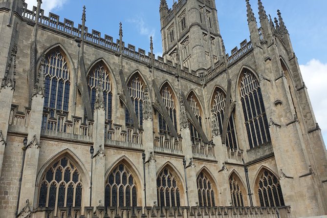 Medieval Bath: A Self-Guided Audio Tour along the City Wall - Historical figures along the wall