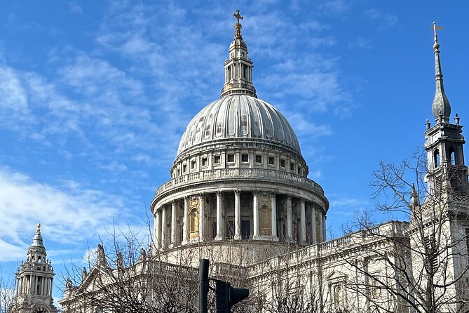 Medieval London Walking Tour Oxford PhD Historian Guide - Key points at a glance