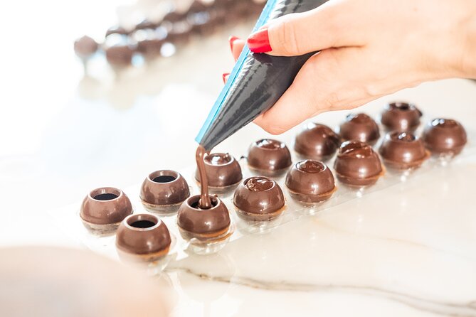 Melt's Amazing Bonbons making in Notting Hill - Using all six senses to choose your flavors