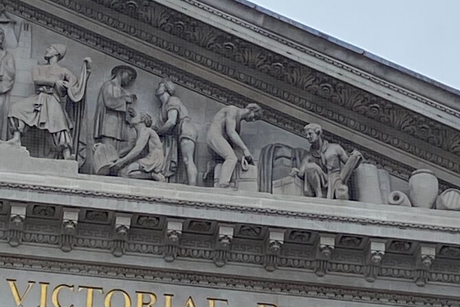 Money and Power in the City Sightseeing Tour - Terry’s storytelling and the small-group format