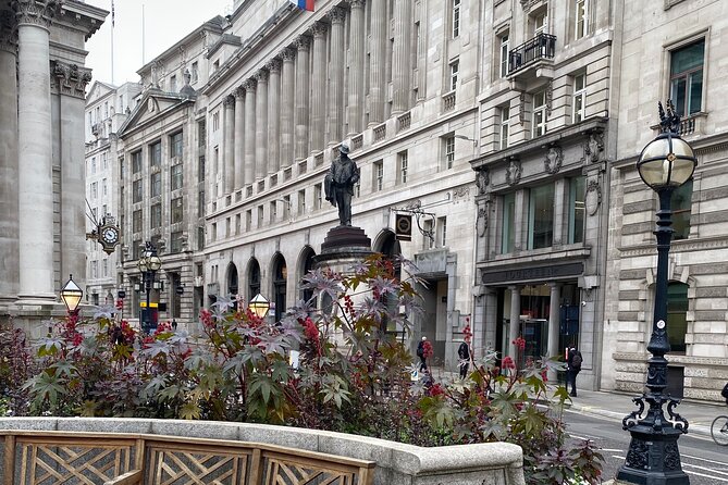 Money and Power in the City Sightseeing Tour - The East India Company and the reach of commerce