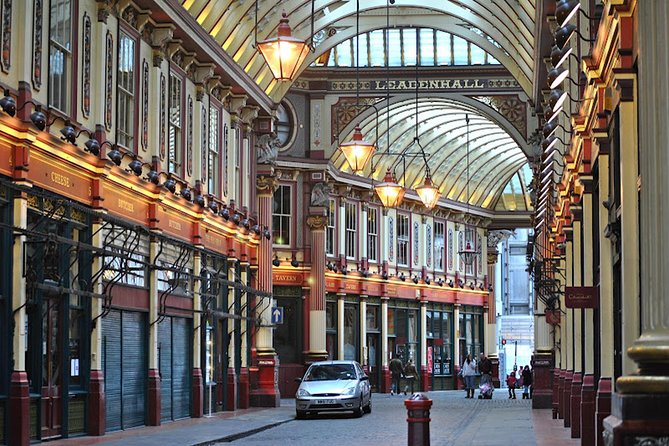Movie Hot Spot Walking Tour of London - Bridget Jones, Borough Market, and London Bridge