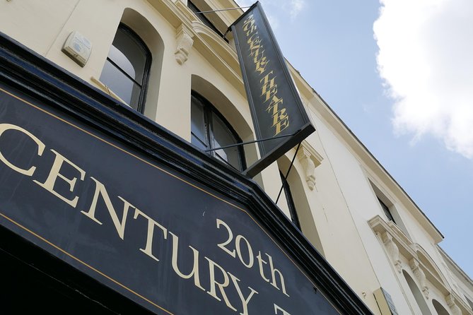 Notting Hill Walking Tour for Small Groups - Portobello Road Market in about 30 minutes