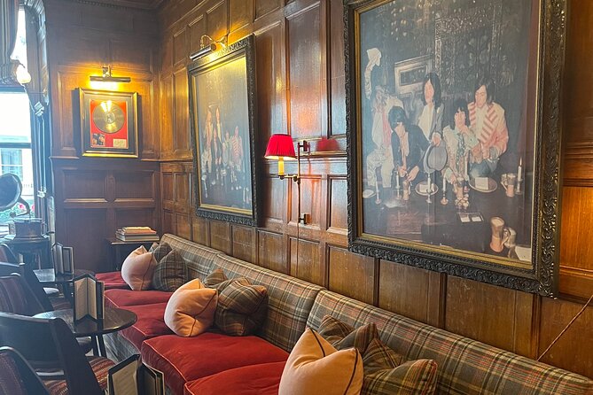 Notting Hill Walking Tour with Cream Tea - Kensington Gardens adds breathing room