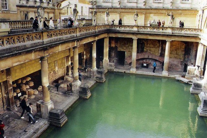 One Way or Round Trip Private Transfer: Heathrow Airport to Bath - Luggage, vehicle size, and comfort